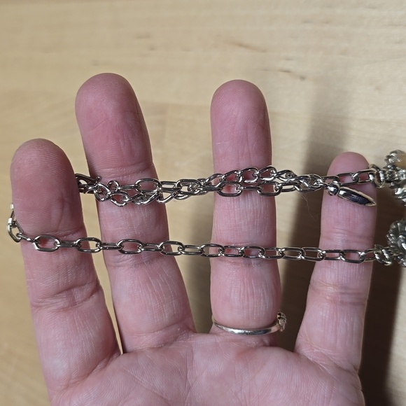 Silver Color Necklace Floral Designs with Iridescent Stones - Picture 9 of 9